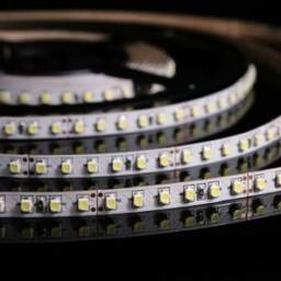 Tira de LEDS SMD5050 Blanco cálido 5 Mts IP20