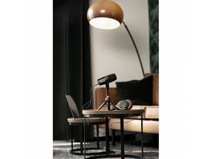 SHURE 
MV7-K-BNDL
  
    
      
        
      
    
  
                  Motiv MV7-K Micrófono vocal dinámico. Hibrid