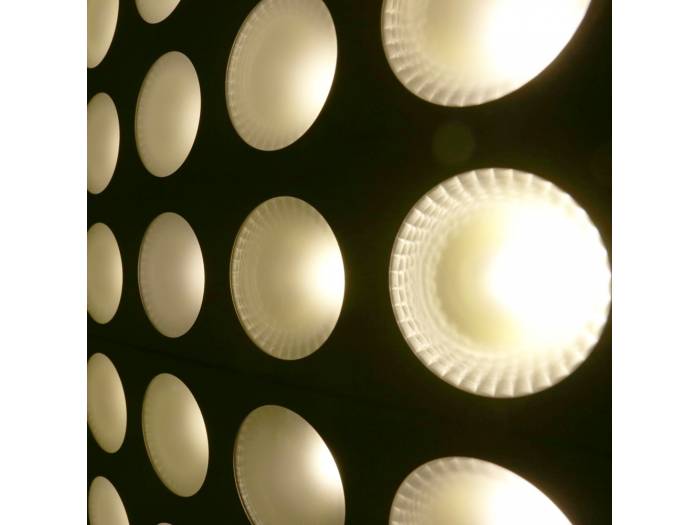 Cameo MATRIX PANEL 3 WW - Panel de matriz 5×5 blanco de 3 W con control individual de píxeles - 12