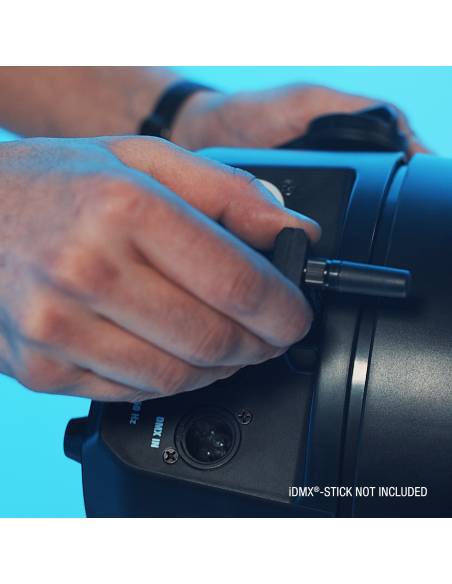 Cameo ROOT® PAR BATTERY - Foco PAR a pilas con 5 LED RGBW de 4 W