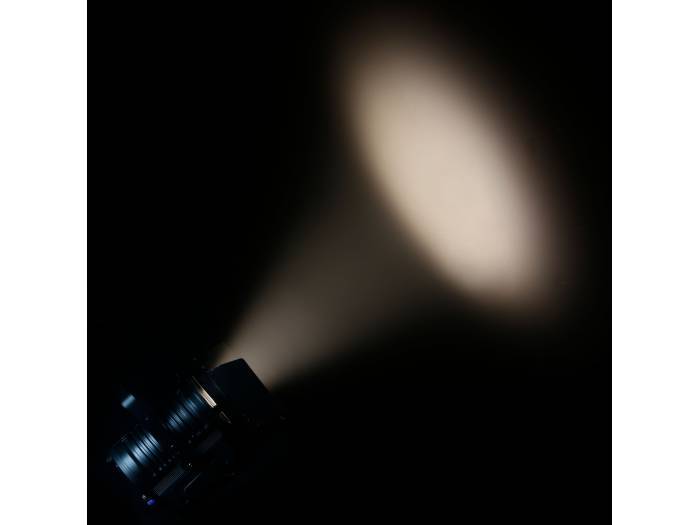 Cameo TS 200 WW - Foco para teatro con lente Fresnel y LED blanco cálido de 180 W en una carcasa negra