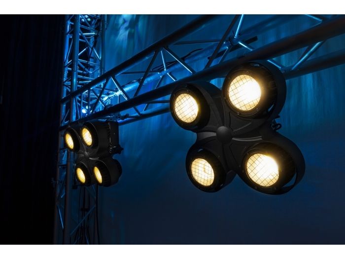 Beamz Professional SB400IP Cegadora de escenario IP65 4x 100W COB