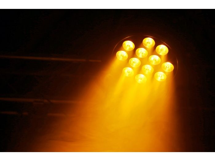Beamz BT310 Foco plano PAR LED 12x 6W 4-en-1 