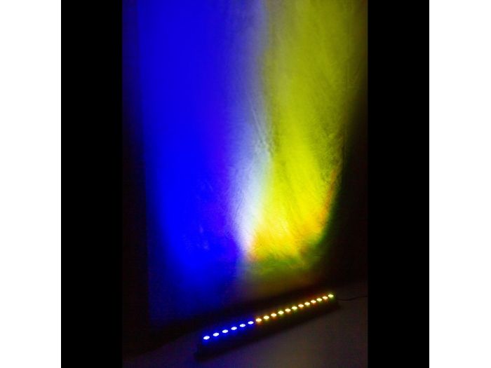 beamZ LCB183 Barra LED 18x 4W RGB 150705