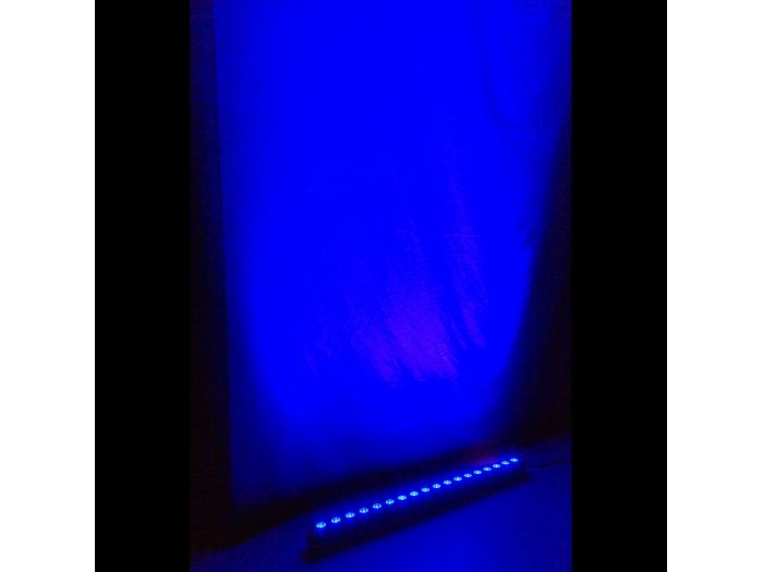 beamZ LCB183 Barra LED 18x 4W RGB 150705