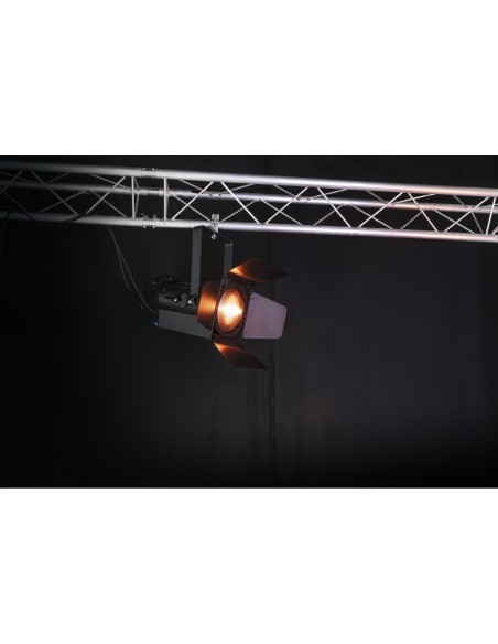 AFX TLIGHT-RGBW PROYECTOR FRESNEL DE LED RGBW 200W PARA TEATRO Y ESCENARIOS