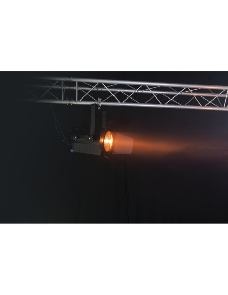 AFX TLIGHT-RGBW PROYECTOR FRESNEL DE LED RGBW 200W PARA TEATRO Y ESCENARIOS