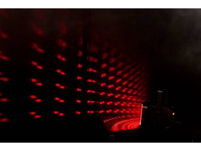 IBIZA LIGHT DERBI MULTI - EFECTO 'DERBY' MULTI HAZ DE LED CONTROLADO POR DMX