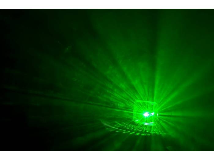 IBIZA LIGHT DERBI MULTI - EFECTO 'DERBY' MULTI HAZ DE LED CONTROLADO POR DMX